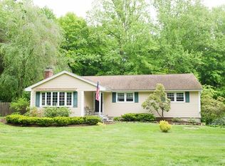 4 Arrowhead Ln, Shelton, CT 06484