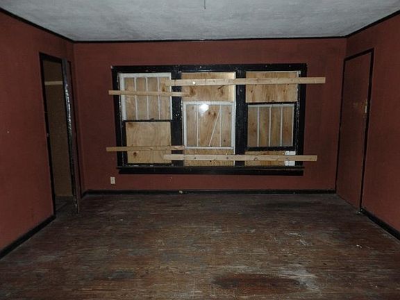 Additional Living Room