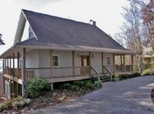 487 Hidden Forest Ln, Hayesville, NC 28904