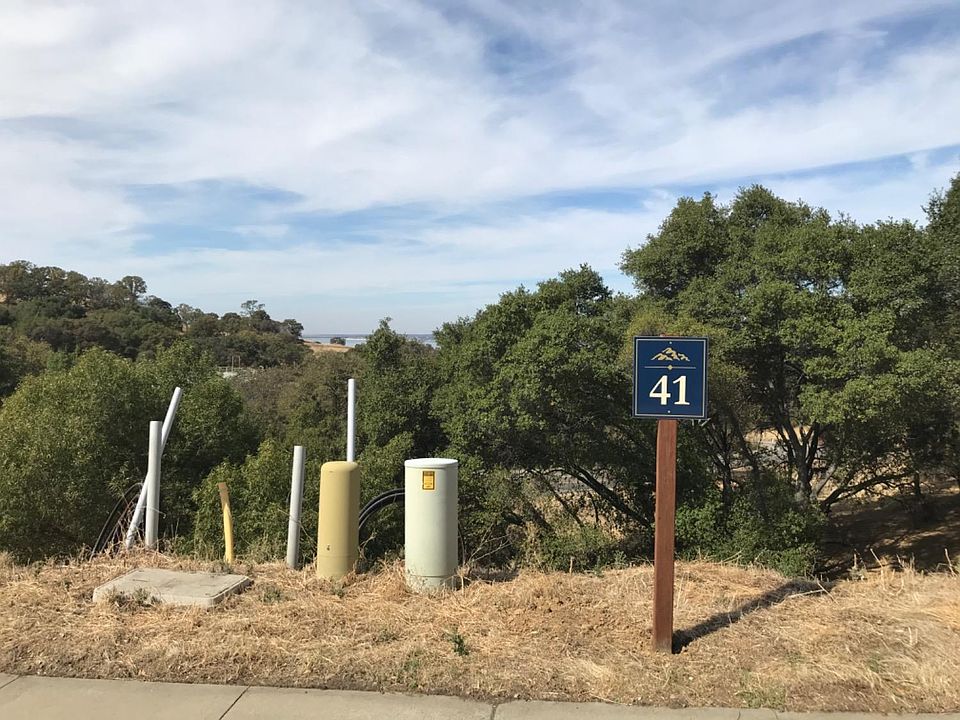 2nd image of 2581 Capetanios Dr