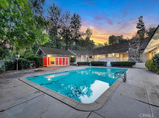 4809 Queen Victoria Rd, Woodland Hills, CA 91364