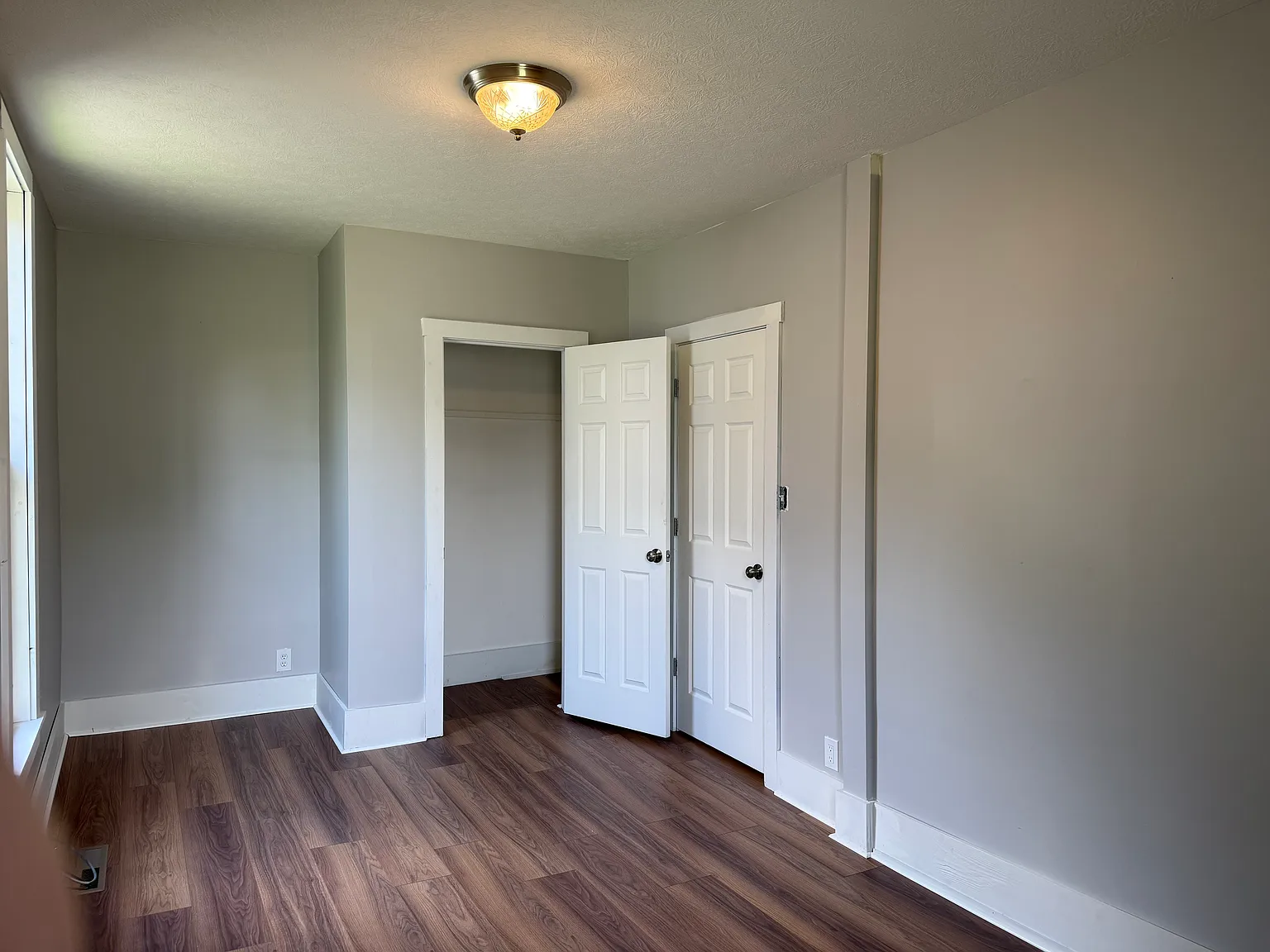 2 bed, 890 sqft, $1,500 — Photo 3