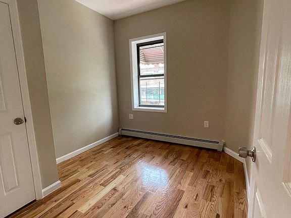 3rd image of 256 Corson Ave Floor 3