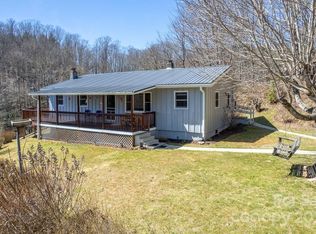 10326 Canada Rd, Tuckasegee, NC 28783