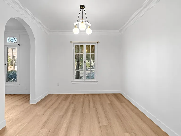 7414 Hollywood Blvd — Photo 28