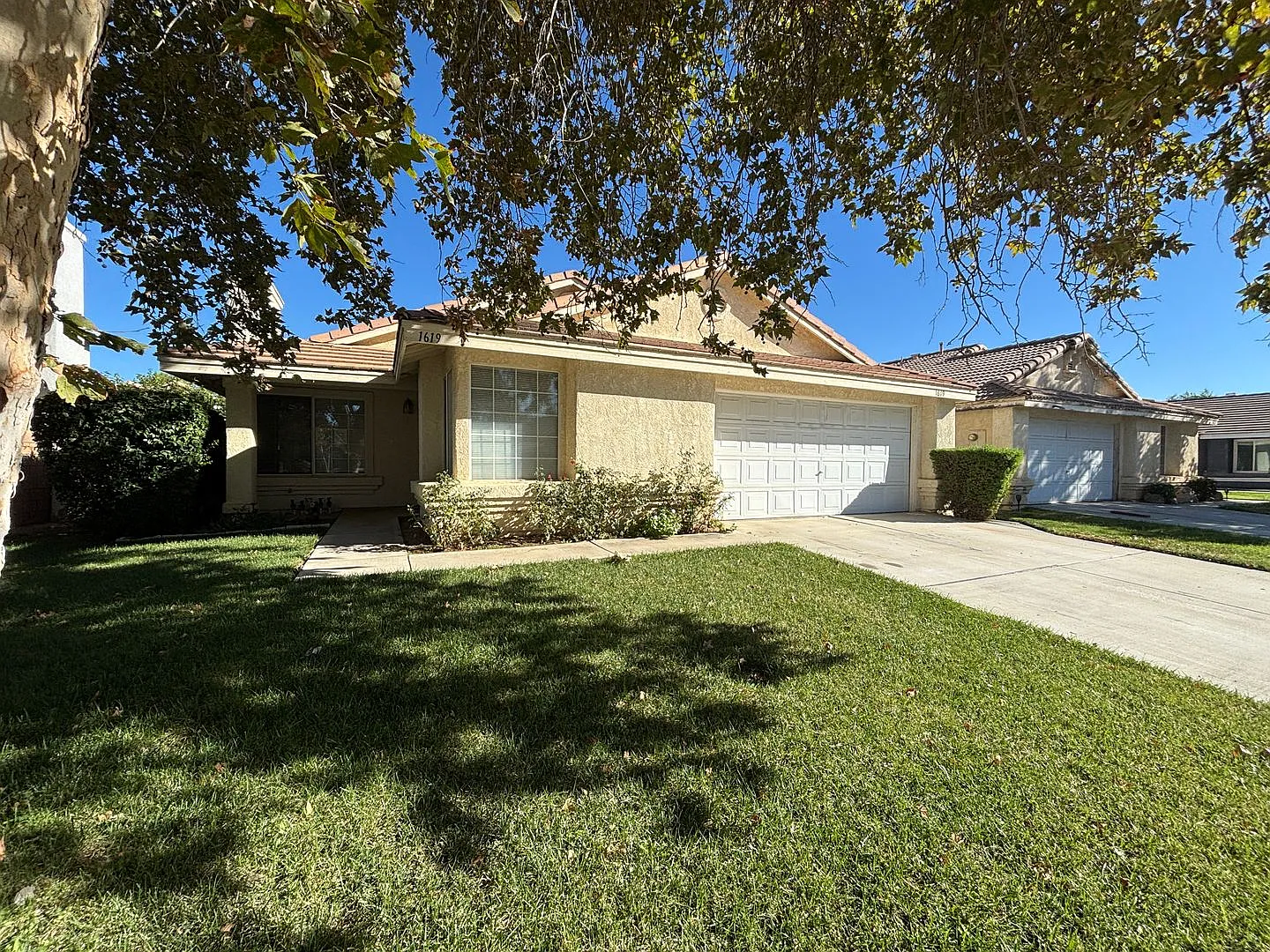 East Lancaster Home — Photo 2