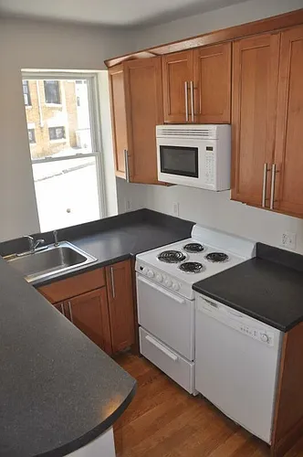 836 Huntington Ave #1L Photo 1