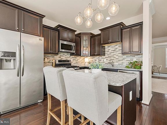 4th image of 9810 Smithview Pl