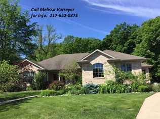 640 Wind Meadow Dr, Chatham, IL 62629