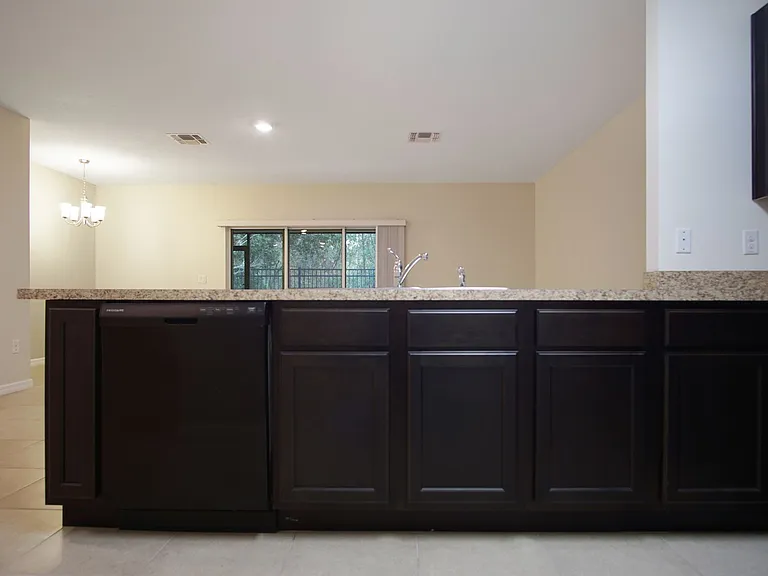 467 Arbor Lakes Dr — Photo 5