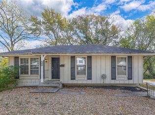 11051 Greenwood Rd, Kansas City, MO 64134