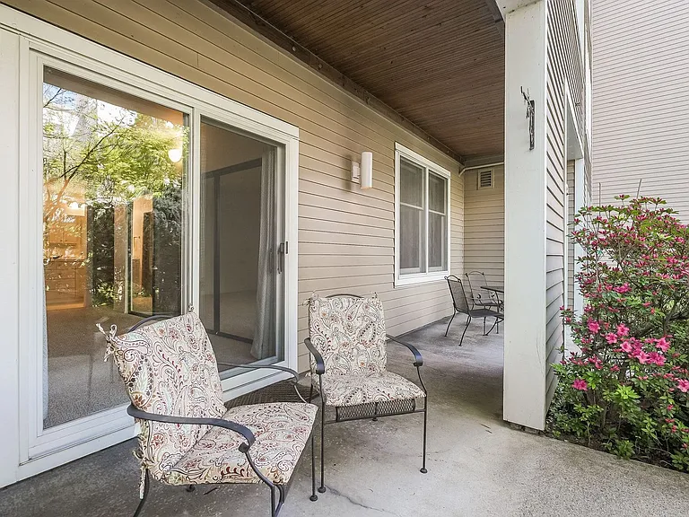 205 SW Montgomery St #204 — Photo 20