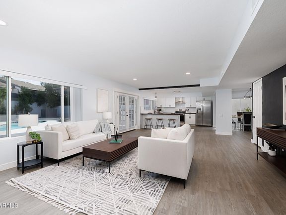 5th image of 1506 E NORTHSHORE Drive