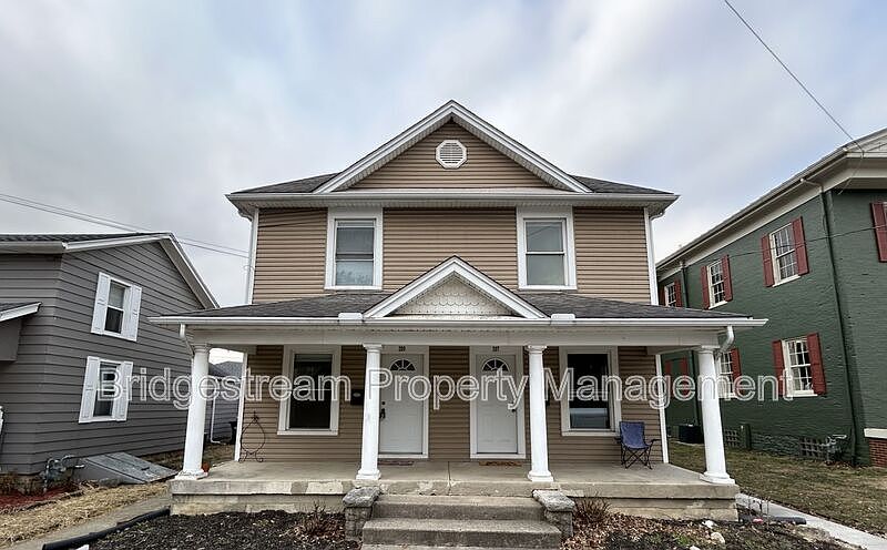 1st image of 207 S 2nd St