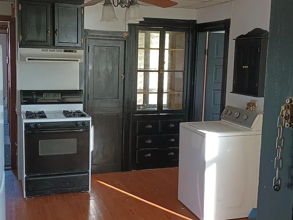 84 Conant St #3