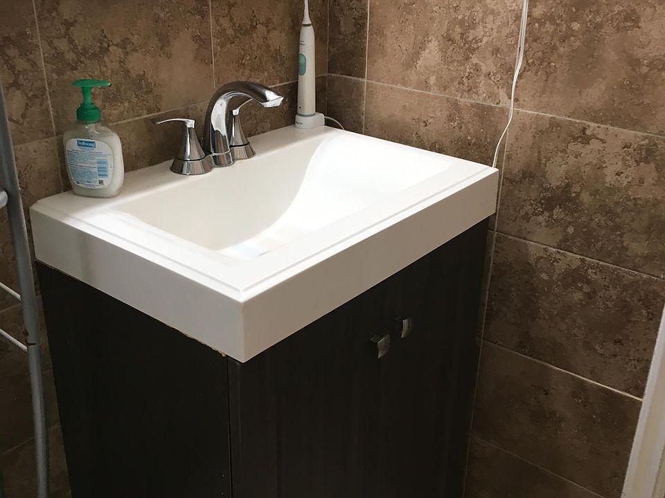 2nd image of 55 Rosemont Blvd