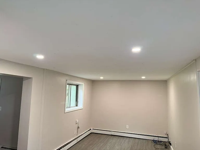 958 Utah Dr — Photo 13