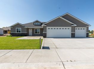 1205 Bronze Dr, Rupert, ID 83350
