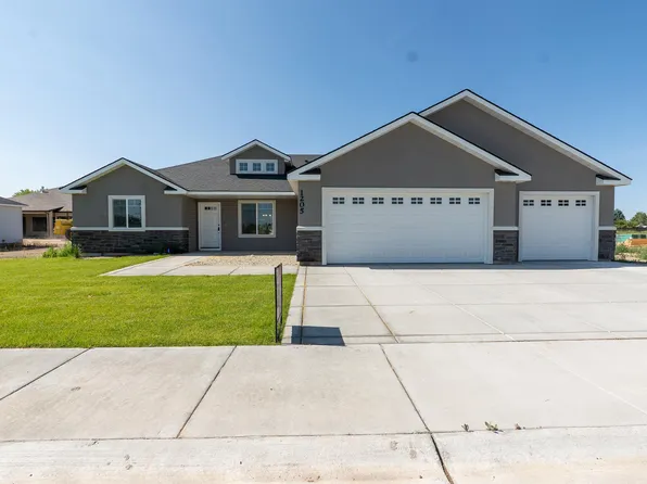 1205 Bronze Dr, Rupert, ID 83350