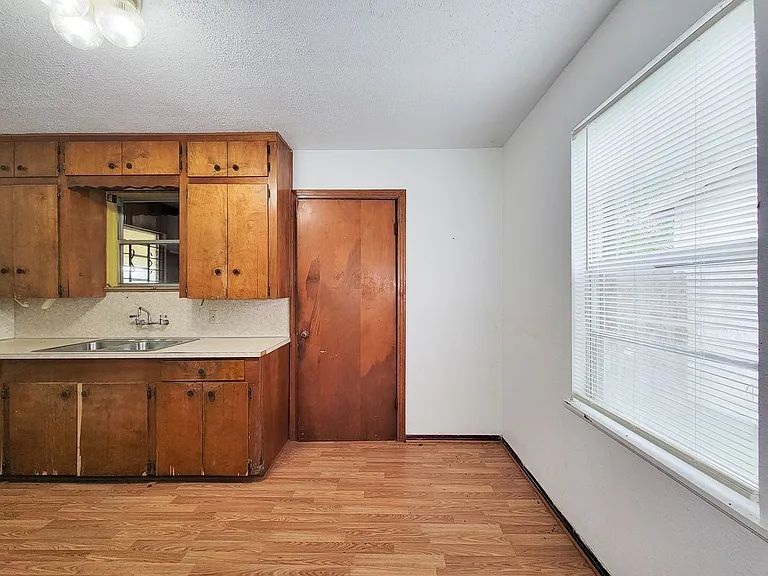 409 N Parrish St — Photo 10