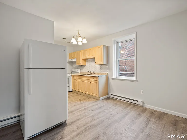 60 Center St #10 — Photo 3