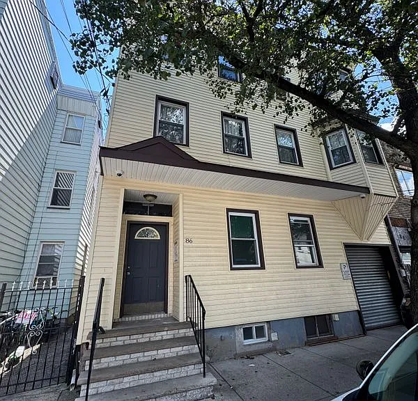 86 Pacific St #2 — Photo 1