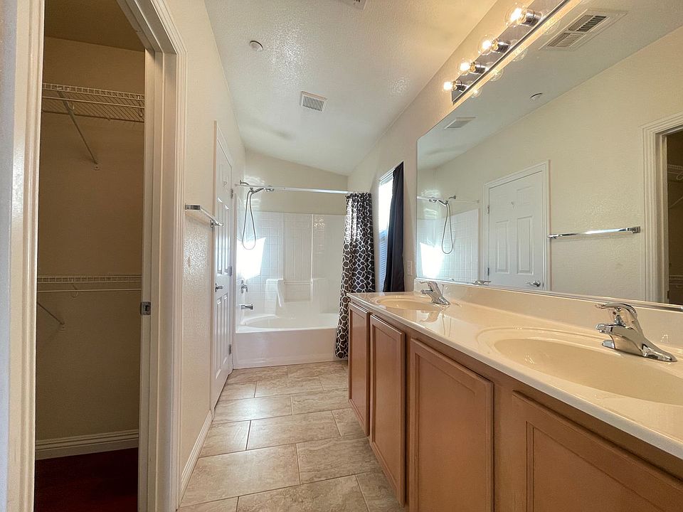 1st image of 10122 Aspen Rose St Unit 101