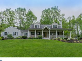 107 Snydertown Rd, Hopewell, NJ 08525