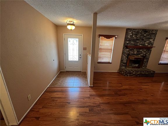 2nd image of 3125 Lois Ln