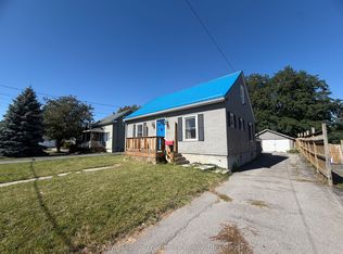 22 Parker St, Belleville, ON K8P 1C8