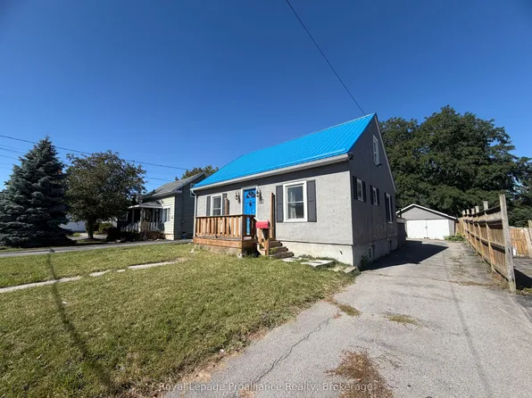 22 Parker St, Belleville, ON K8P 1C8