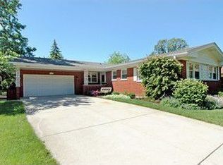 403 Rugeley Rd, Western Springs, IL 60558