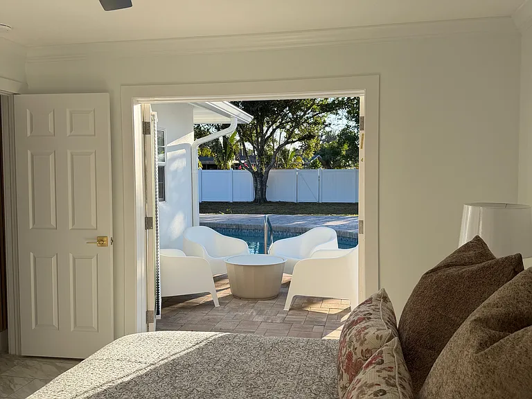 4534 N Lake Dr — Photo 13