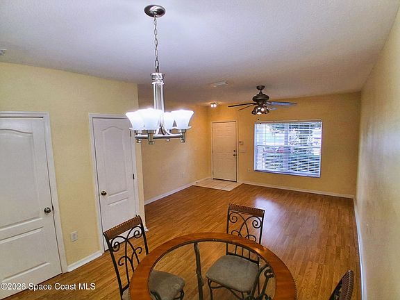 4th image of 1335 Hampton Park Ln