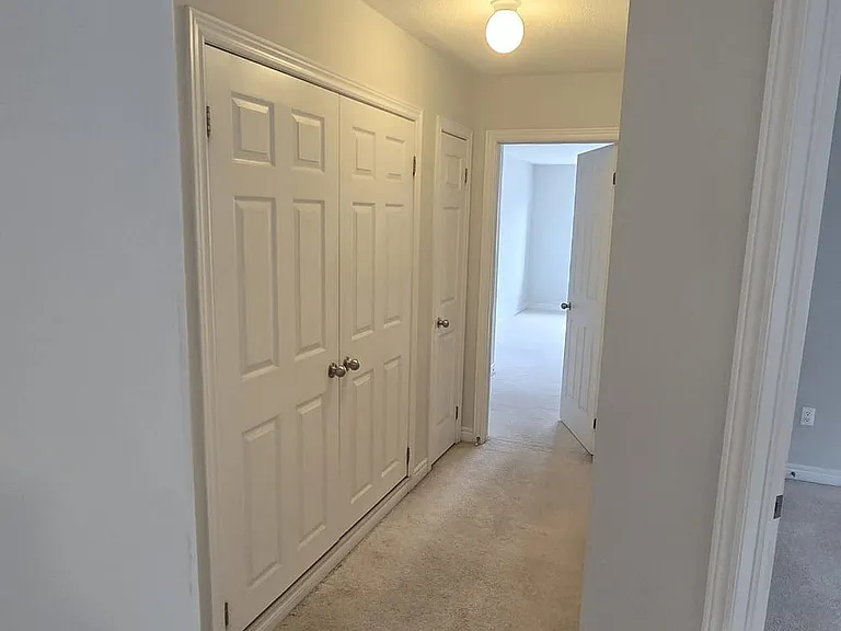 698 Megson Ter — Photo 10