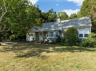 11 Field Ct, Poughkeepsie, NY 12601