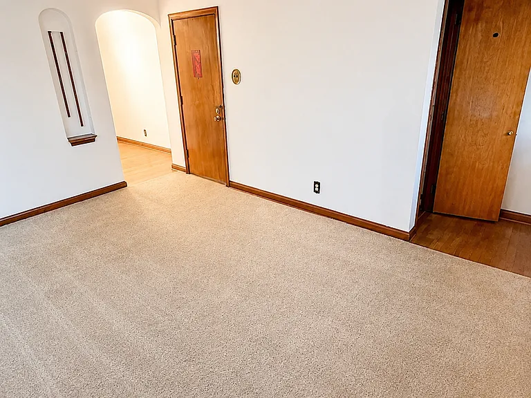 4936 Winona Ave #2E — Photo 8