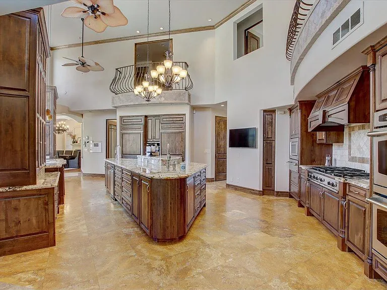 6346 E Mountain View Rd — Photo 12