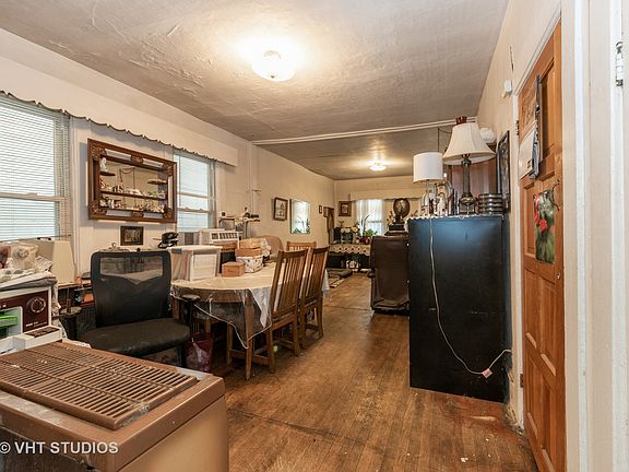 3rd image of 1642 W North Ave