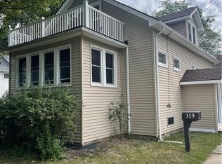 319 Ivyhurst Rd N, Eggertsville, NY 14226