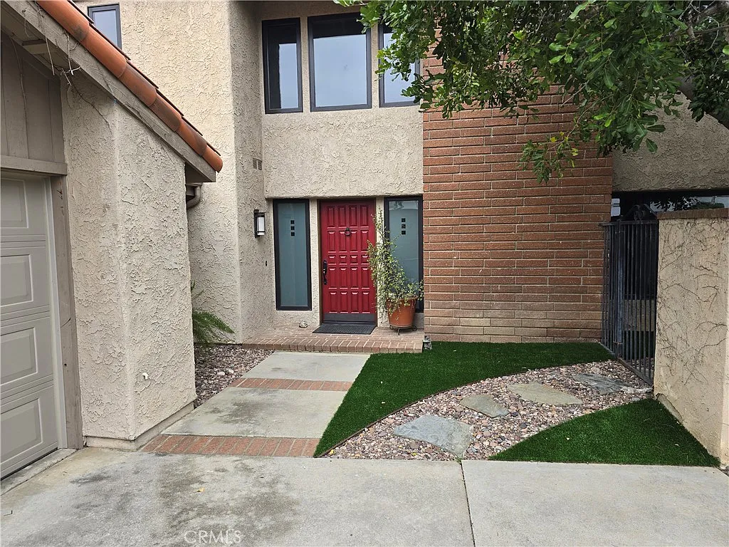 4 bed, 2784 sqft, $7,250 — Photo 2