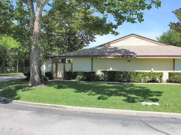 1501 CHALLENGER Court W, Jacksonville, FL 32233