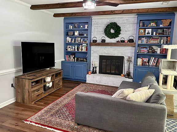 5th image of 111 Stone Lake Ct
