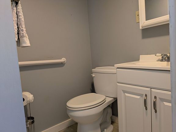 5th image of 14 Harris Ave
