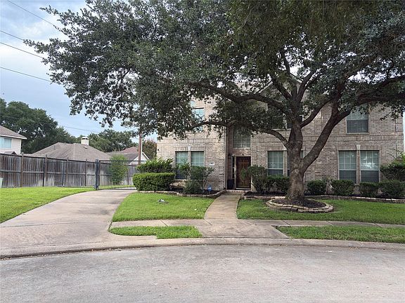 2nd image of 403 Green Stone Ct