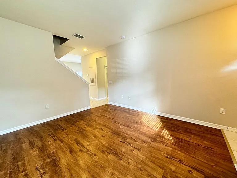 7750 Plantation Cir — Photo 13