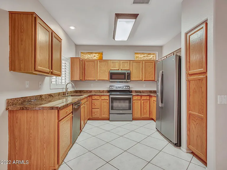 15438 W Domingo Ln — Photo 11
