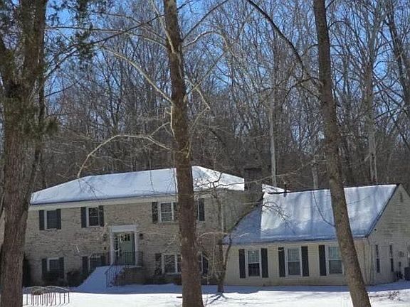 2nd image of 9 Rosedale Dr