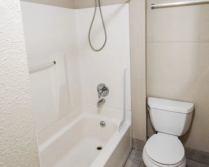 5272 NE 8th Ave — Photo 23