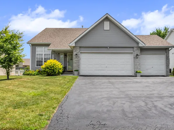 2460 Kristi Ln, Rockford, IL 61102